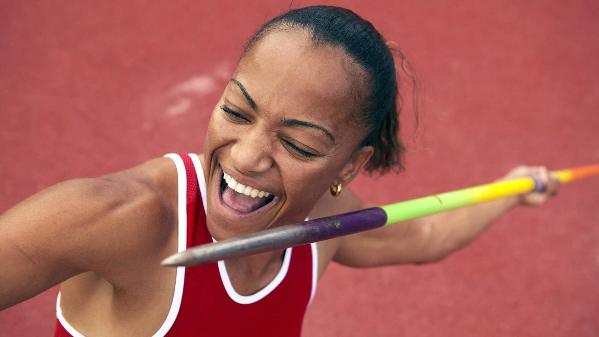 篮球赛场焦点！意大利队对阵葡萄牙队，年轻新星表现惊艳，未来可期